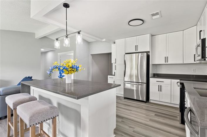 Image No.15-3 Bed House for sale