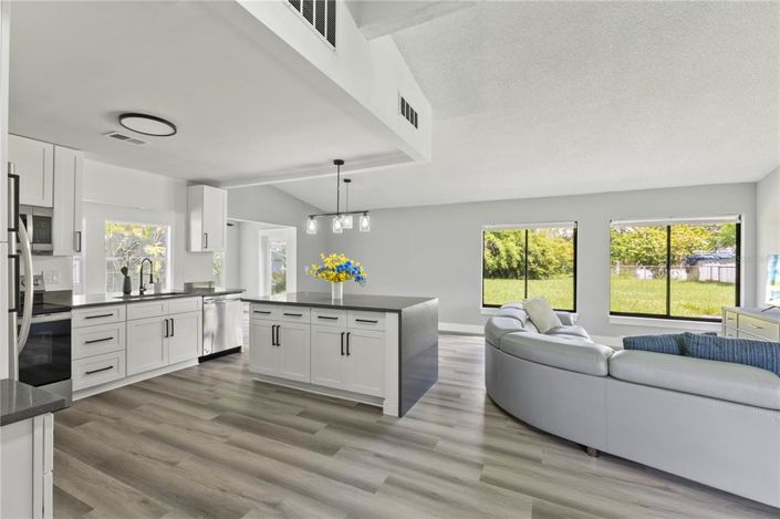 Image No.9-3 Bed House for sale