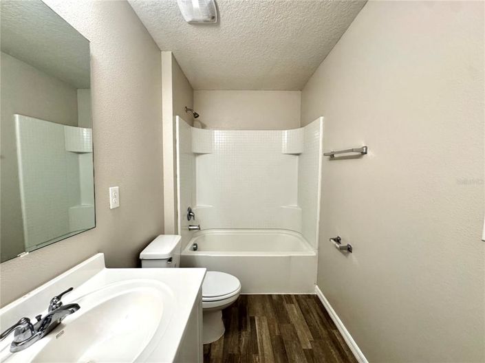 Image No.20-4 Bed House for sale