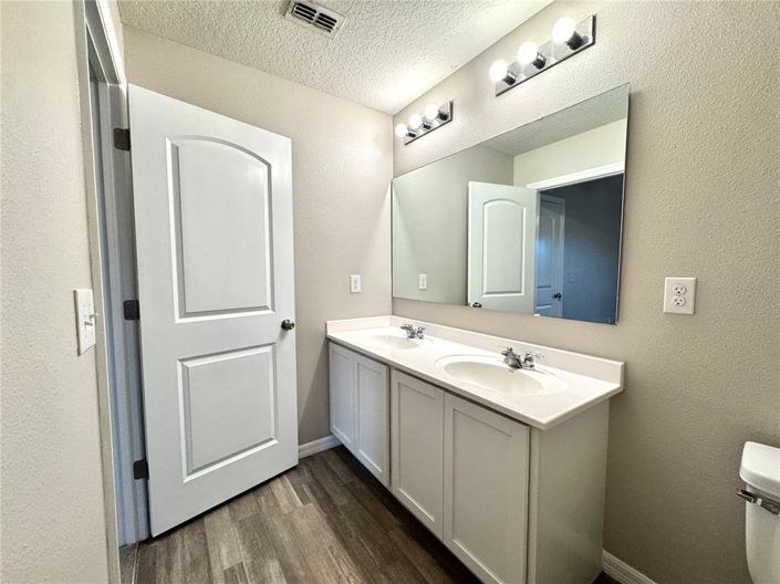 Image No.21-4 Bed House for sale