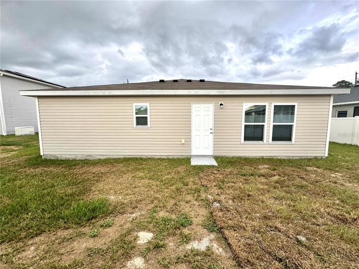 Image No.25-4 Bed House for sale