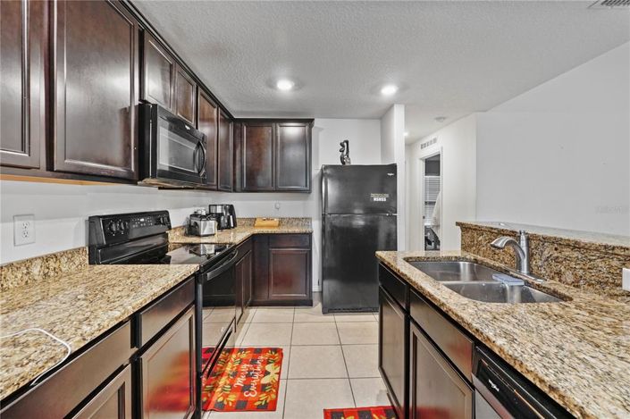 Image No.3-3 Bed House for sale