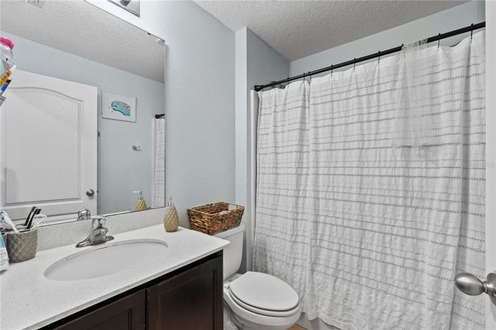 Image No.6-3 Bed House for sale