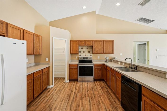 Image No.5-4 Bed House for sale