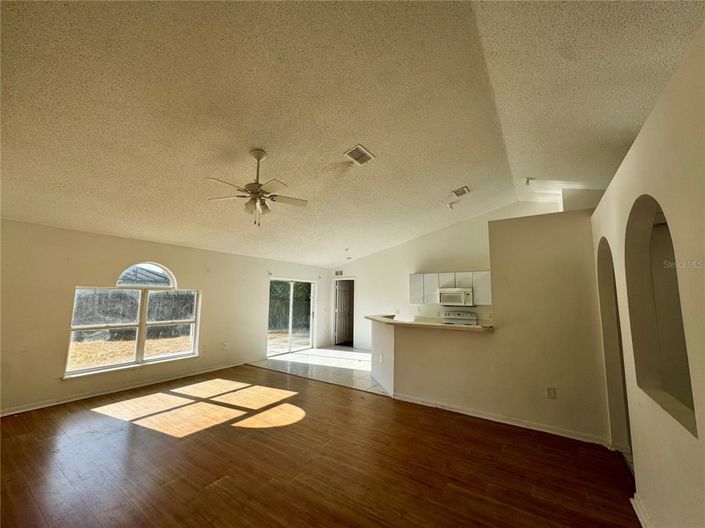 Image No.3-Maison de 3 chambres à vendre à Saint John