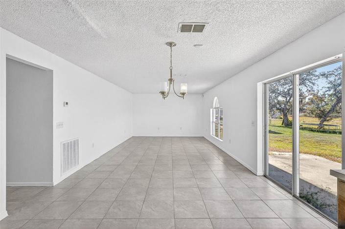 Image No.11-Maison de 4 chambres à vendre à Saint John