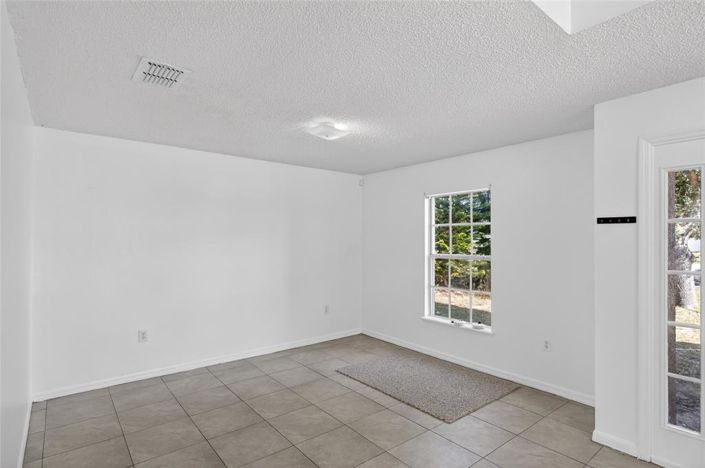 Image No.4-Maison de 4 chambres à vendre à Saint John