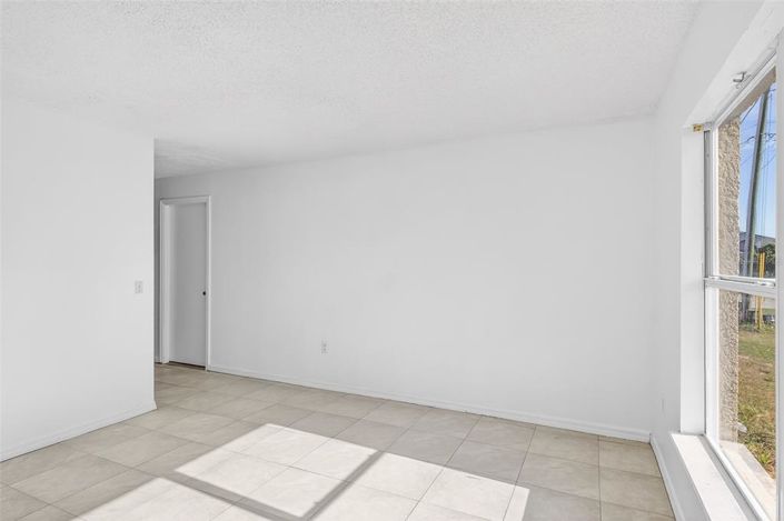 Image No.9-Maison de 4 chambres à vendre à Saint John