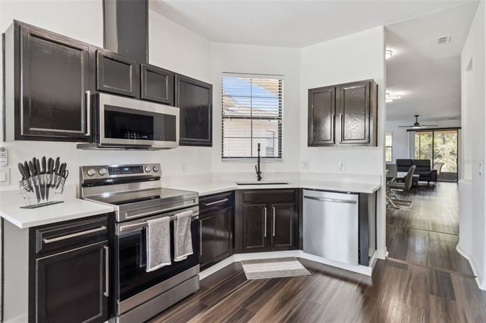 Image No.11-2 Bed House for sale