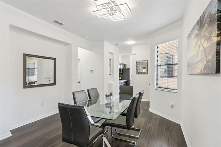 Image No.9-2 Bed House for sale