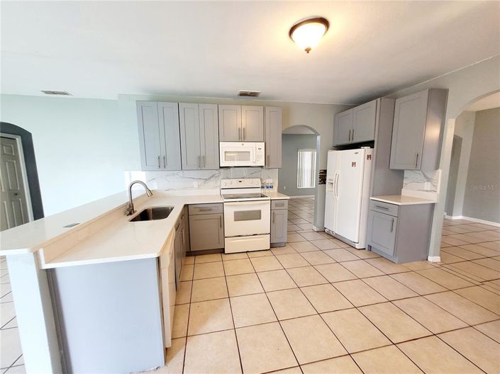 Image No.11-4 Bed House for sale