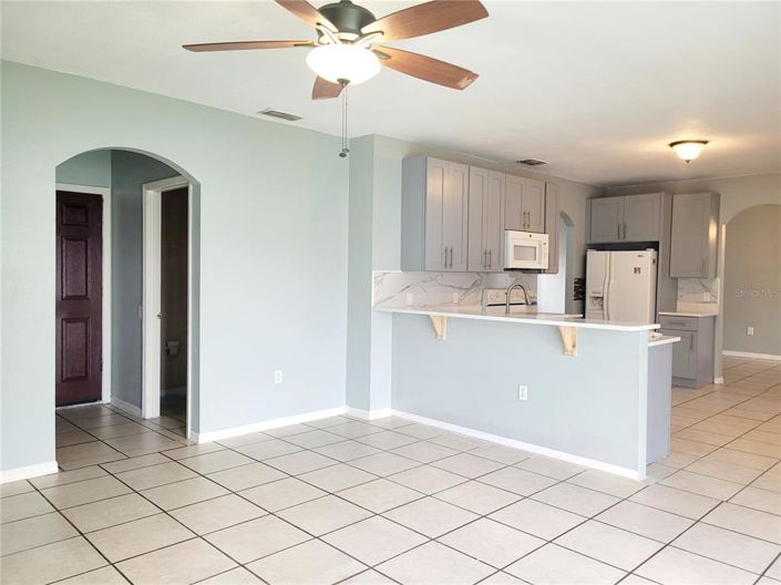 Image No.12-4 Bed House for sale