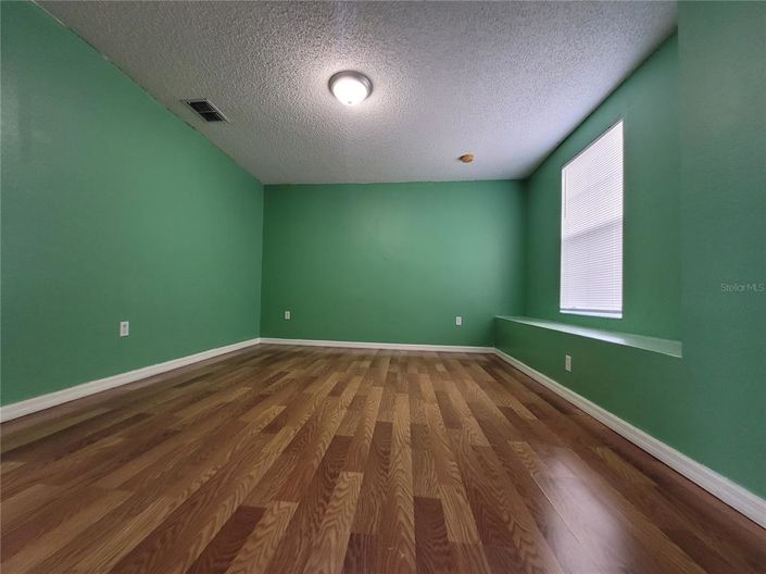 Image No.29-4 Bed House for sale