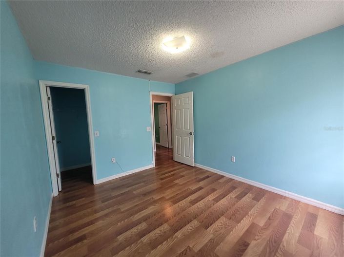 Image No.34-4 Bed House for sale