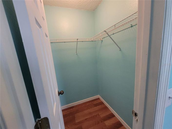 Image No.36-4 Bed House for sale