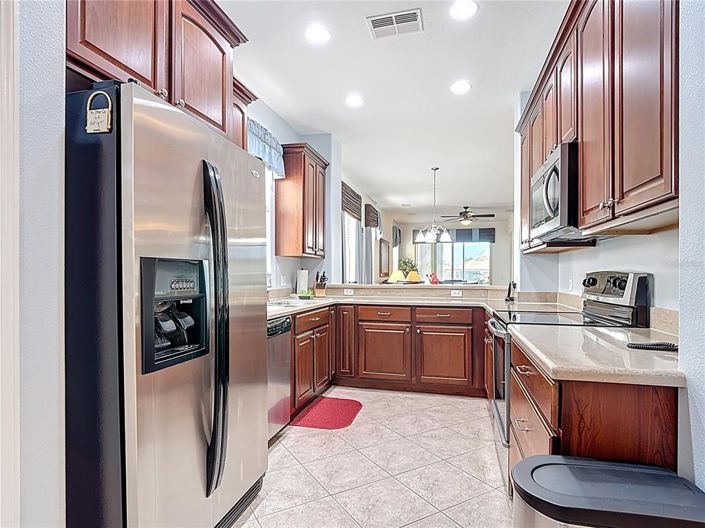 Image No.12-2 Bed Townhouse for sale