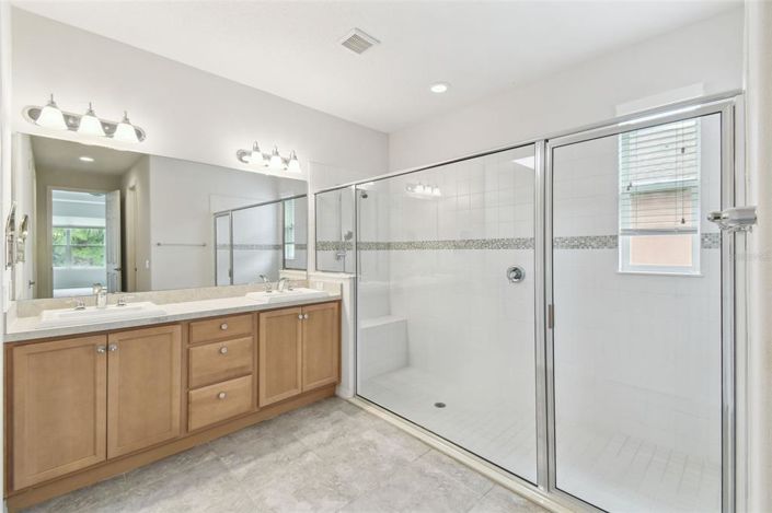 Image No.17-3 Bed House for sale