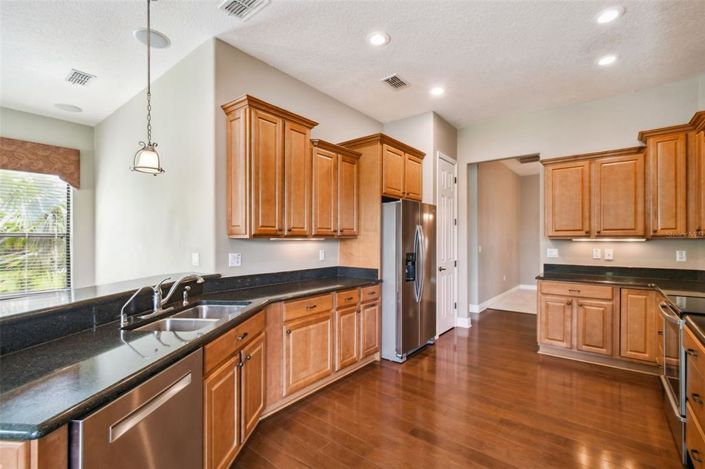 Image No.15-2 Bed House for sale