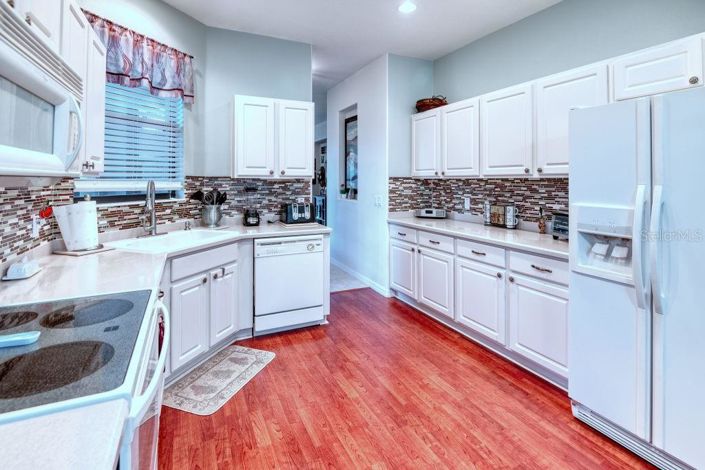 Image No.11-2 Bed House for sale