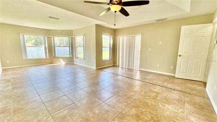 Image No.38-Maison de 5 chambres à vendre à Saint John