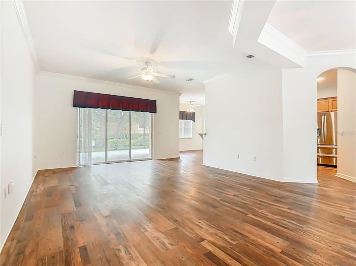 Image No.6-2 Bed House for sale