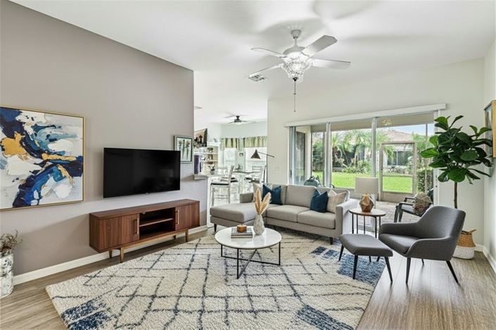 Image No.13-2 Bed House for sale