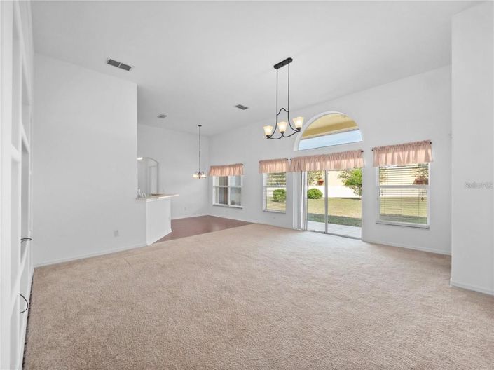 Image No.10-3 Bed House for sale