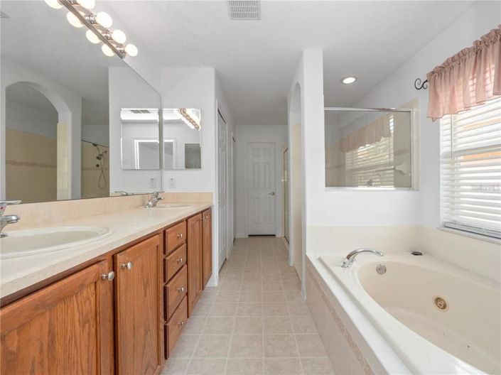 Image No.27-3 Bed House for sale