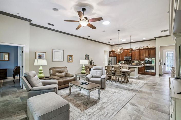 Image No.10-2 Bed House for sale