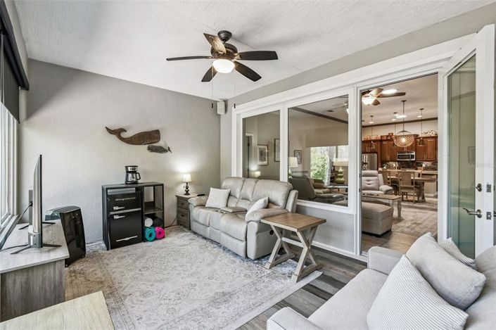 Image No.12-2 Bed House for sale