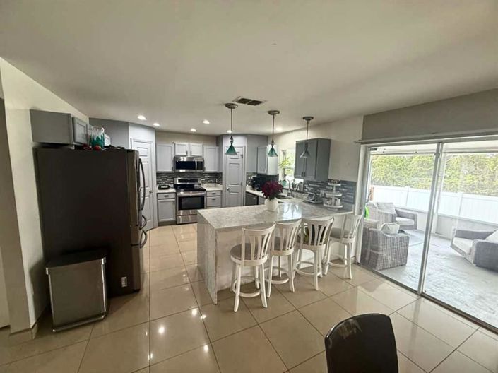 Image No.10-5 Bed House for sale