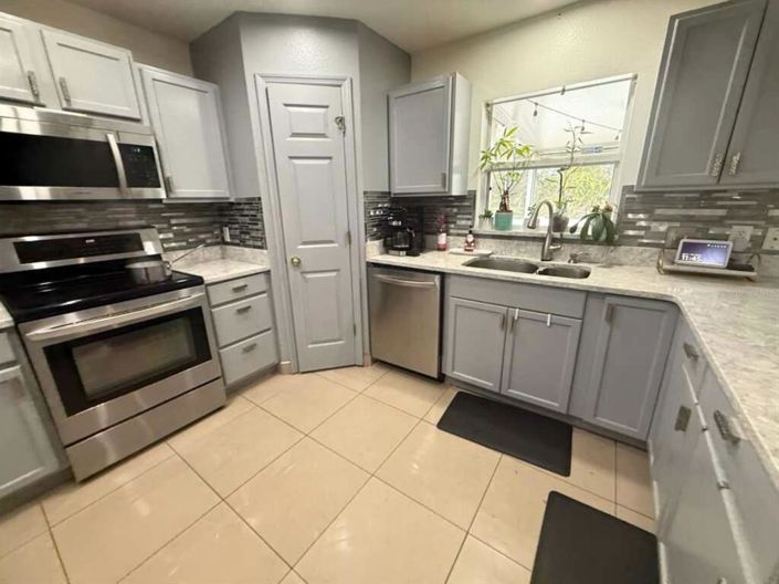 Image No.13-5 Bed House for sale