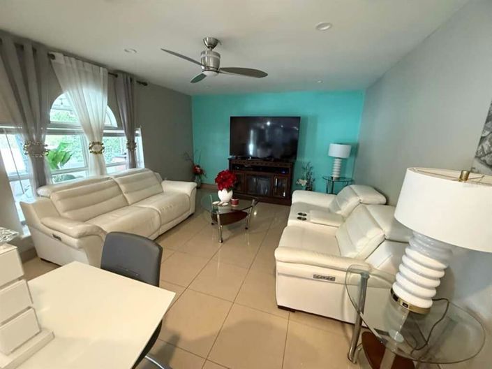 Image No.14-5 Bed House for sale