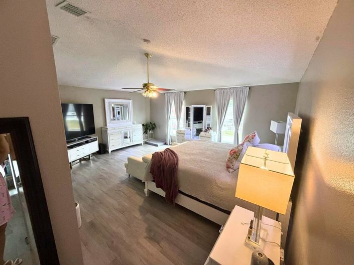 Image No.25-5 Bed House for sale