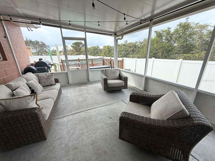 Image No.33-5 Bed House for sale