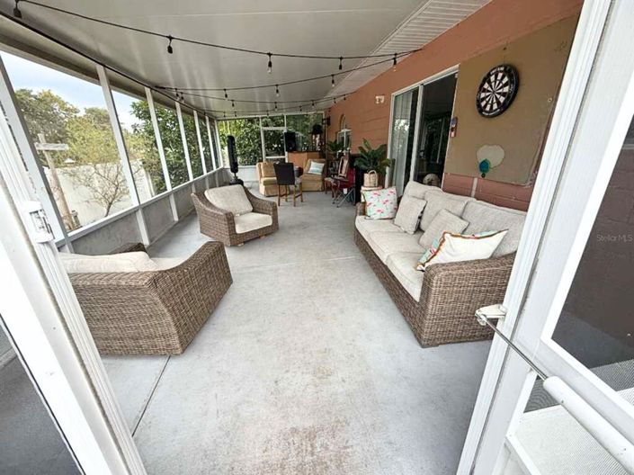 Image No.36-5 Bed House for sale