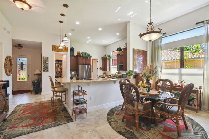 Image No.10-3 Bed House for sale