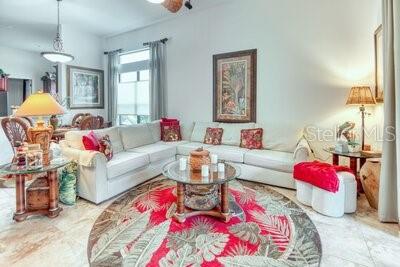 Image No.12-3 Bed House for sale