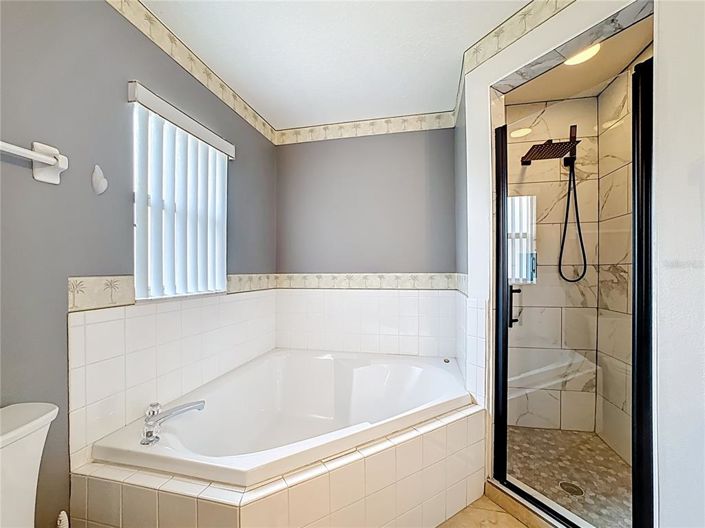 Image No.20-4 Bed House for sale