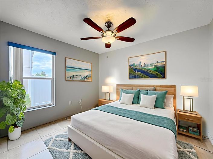 Image No.25-4 Bed House for sale