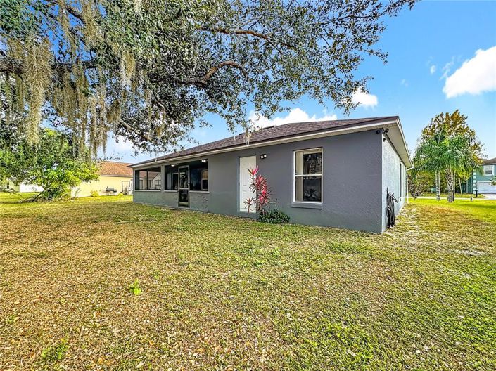 Image No.8-4 Bed House for sale