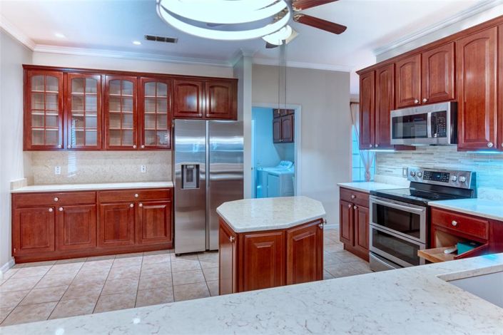 Image No.18-3 Bed House for sale