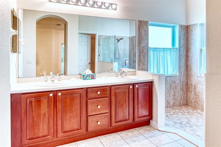 Image No.29-3 Bed House for sale