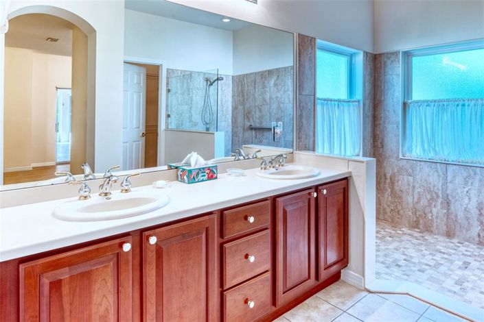 Image No.30-3 Bed House for sale