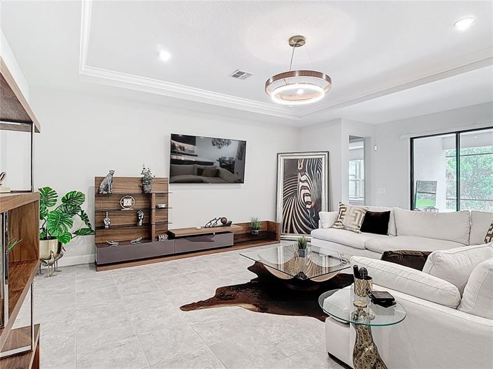 Image No.8-3 Bed House for sale