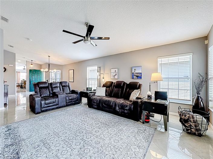 Image No.6-2 Bed House for sale