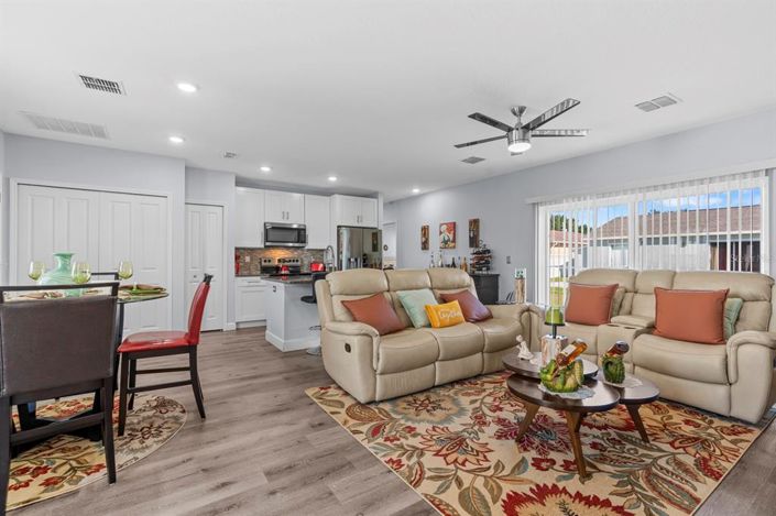 Image No.10-3 Bed House for sale