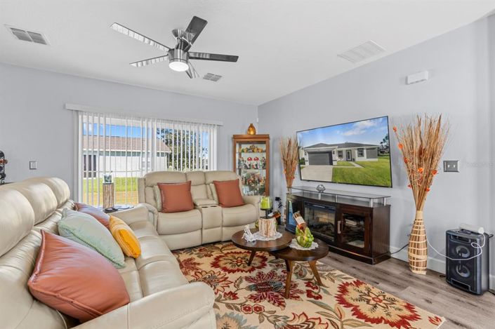 Image No.11-3 Bed House for sale