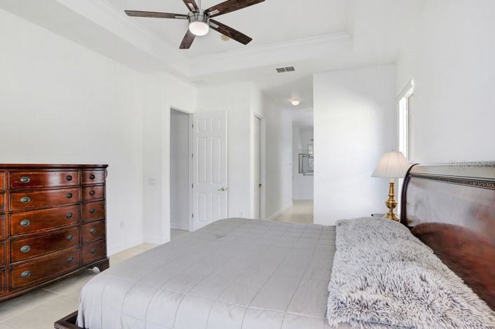 Image No.10-3 Bed House for sale