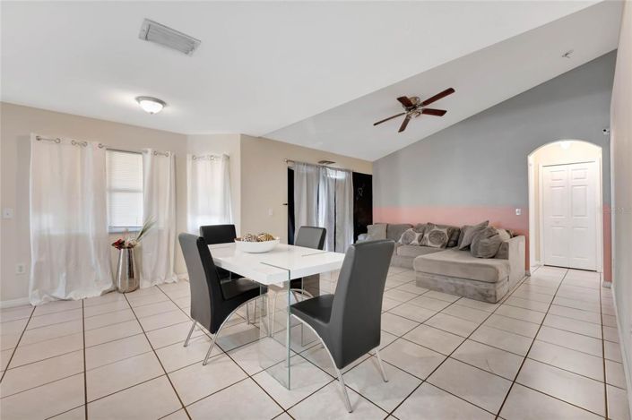 Image No.5-Maison de 4 chambres à vendre à Saint John